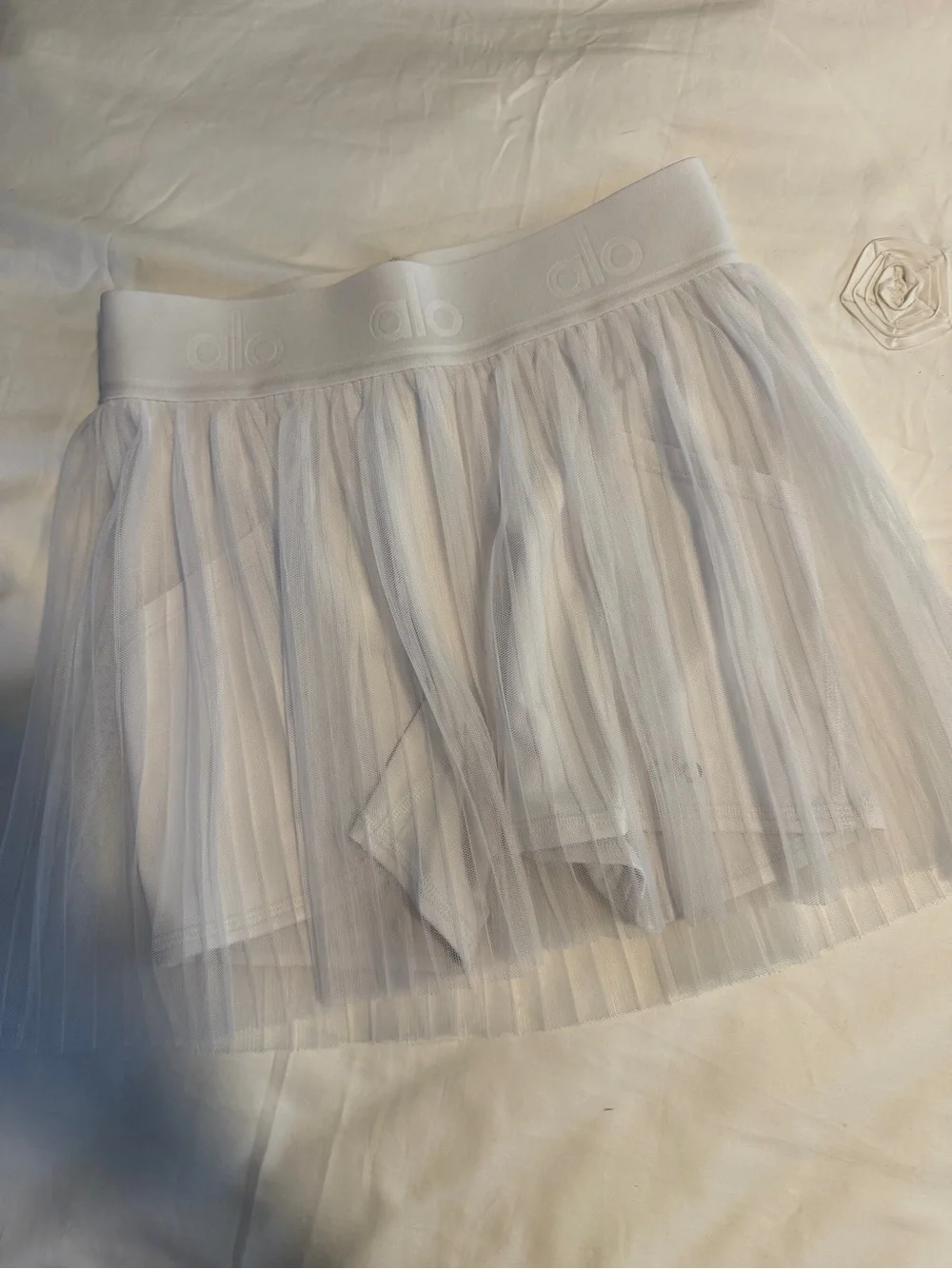 ALO Yoga White Mesh Pleated Tennis Skort